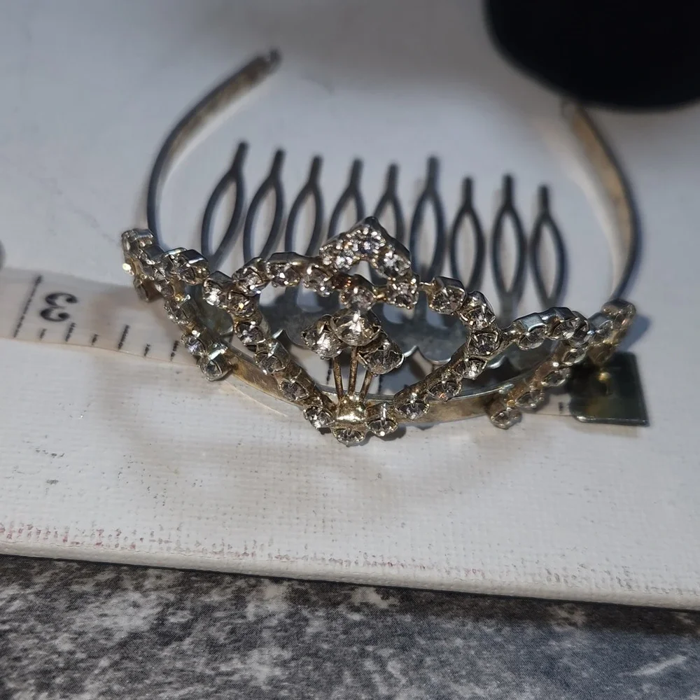 Vintage Rhinestone Tiara Hair Comb Silver Tone Crystal‎ Crown Wedding Pageant